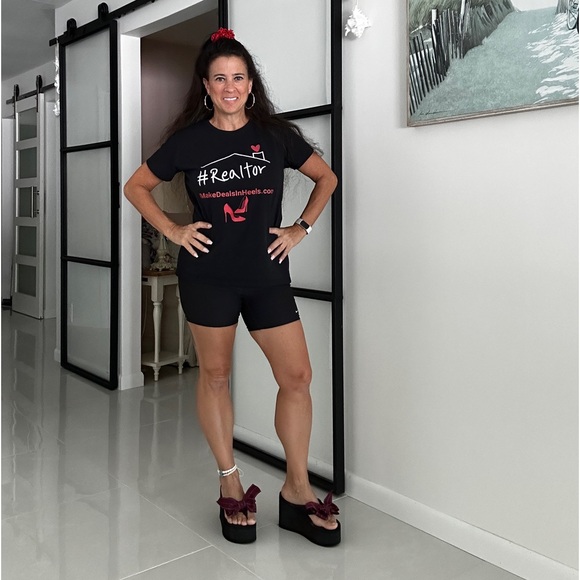 Meet your Posher, Gina - Picture 7 of 17